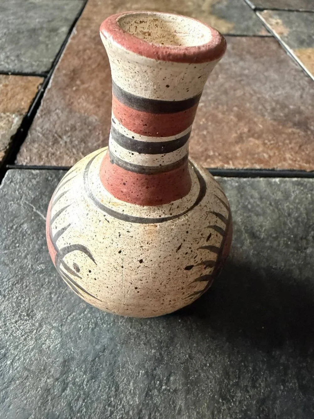 Vintage Hand-Painted Panama pottery mini bud vase 3.5” – terracotta folk art